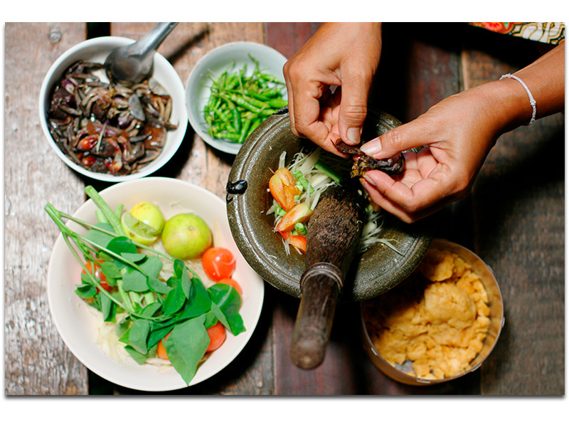 frische Thai Cuisine und europäische Gerichte im Poom's Place Restaurant in Maenam, Koh Samui